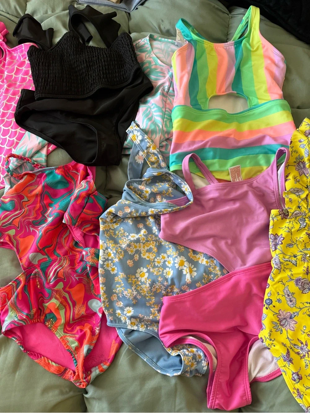 Girls swim suits 9 pieces sizes 8-12